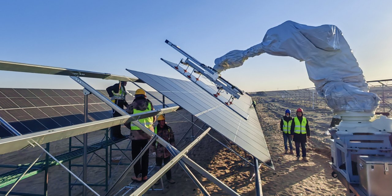 Energy robots install solar panels